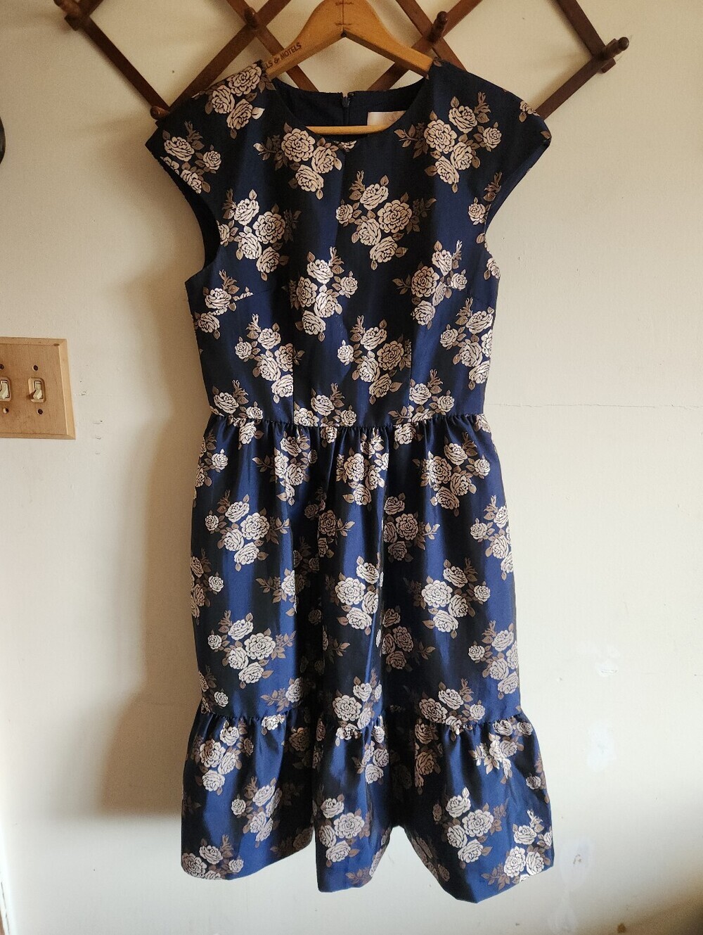 Gal Meets Glam Navy Cream Floral Fit-and-Flare Mini Knee Length Dress Medium 6